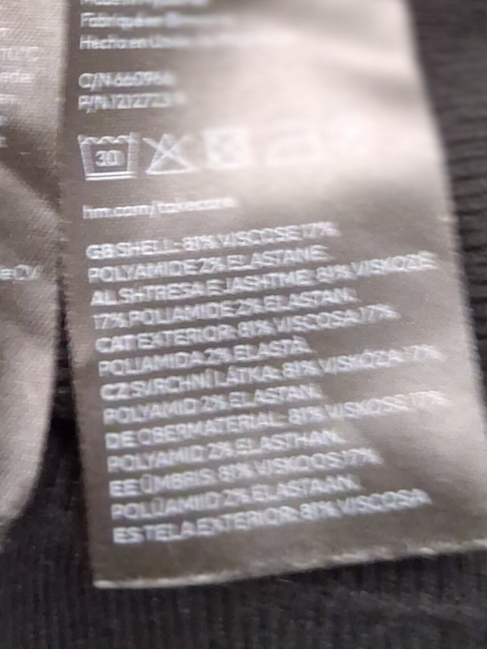 H&M Women's Black Lightweight Cropped Crew Neck Sweater - Picture 6 of 6